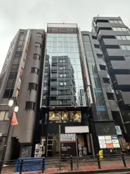 池袋駅 徒歩3分 トキワ通り沿い１階路面店舗外観