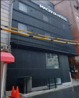 日本橋駅 徒歩5分 地下1F店舗 現況：スケルトン 【重飲食可】外観