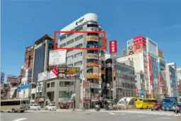 上野広小路駅徒歩1分！中央通りに面した視認性抜群の８階２８坪店舗！飲食、サービス、スクール最適【飲食可能】