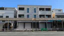 【新築】追浜駅徒歩３分の路面店舗　※１Fフロアーすべての貸出です(分割応相談)　ぜひご内見ください！外観