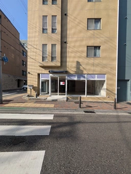 パールストリート｜角地1F