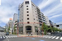 神田駅徒歩２分！中央通り角地の路面店舗です！地下１階（倉庫）39.79坪も募集中！