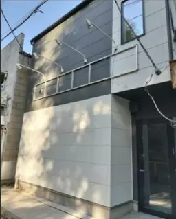中井駅 徒歩1分 元室内ゴルフ練習場の物件 【重飲食可】看板取付スペースあり/ 天井高：3m外観