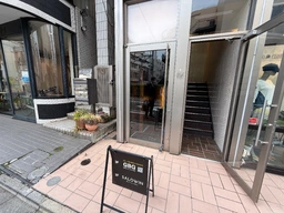 【年内キャンペーン中　年内契約フリーレント1ヶ月】自由が丘駅 徒歩3分 現況:イタリアン 飲食居抜き物件 【何業も可】外観