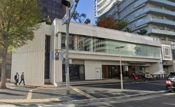 旧居留地・大丸前駅 徒歩1分 メリケーンロード沿い B1階スケルトン物件 【軽飲食可】外観