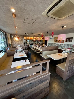 ロードサイドの居抜き物件！※駐車場あり外観