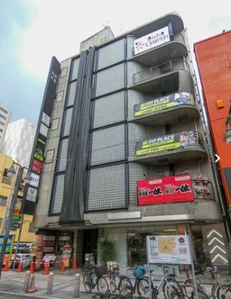 八王子駅徒歩4分！飲食店やアミューズメント施設で賑わう通りで人通りも◎