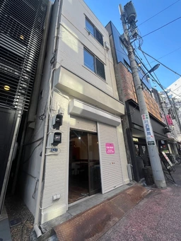 貸店舗 韓国料理店居抜き物件21.01坪外観
