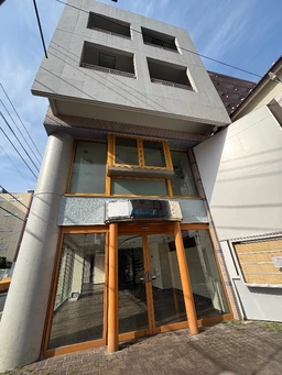 東急東横線・綱島駅徒歩３分の立地！道路面につき視認性良好！外観