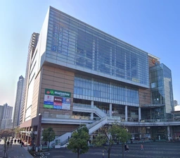 川口駅 徒歩1分◆『川口キュポ・ラ』3階テナント◆ペデストリアンデッキから直通◆ガラス張りで視認性大◆B棟内同業種不可◆外観