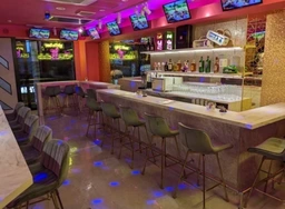 高円寺2分のガールズバー居抜き　即営業可能外観