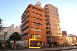 ◆高田馬場駅徒歩３分◆新目白通り沿い路面店◆物販・整体・教室他サービス店舗ご相談可！◆オートロックなし◆スケルトン引渡し