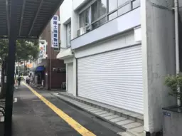 飯田橋駅 徒歩3分 １階路面物件 【飲食不可】空調機あり/ 換気口あり/ 排水設備あり