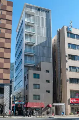 三田駅 徒歩4分 現況：事務所仕様【飲食不可】サービス店舗相談可！完全フリーレント6カ月相談可！慶応仲通りに面する好立地