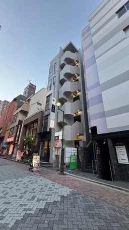 赤坂見附駅 徒歩1分 希少なバー居抜き物件外観