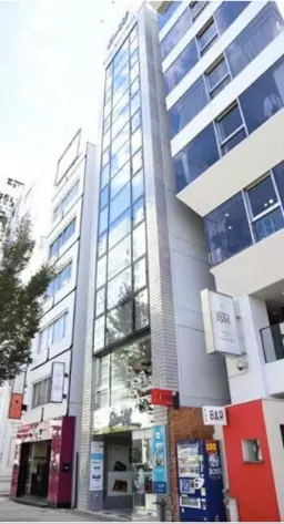 表参道駅 徒歩2分 １〜２階路面店 【飲食不可】前テナント：ファッション・雑貨