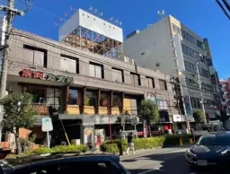 蕨駅東口 徒歩2分 1F〈101区画〉スケルトン物件 【飲食可】外観