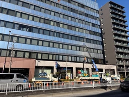 明治通り沿いの路面店（飲食不可）外観