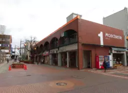 上尾駅 徒歩2分 スケルトン物件 【飲食可】