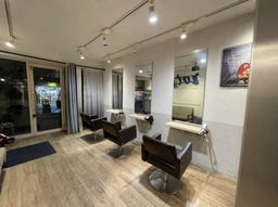 中目黒駅 徒歩7分 現況:美容室・理容室 その他居抜きなど物件 【飲食不可】