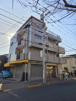 バス停・西一番通りから徒歩１分！！住宅地の桜堤エリアです。