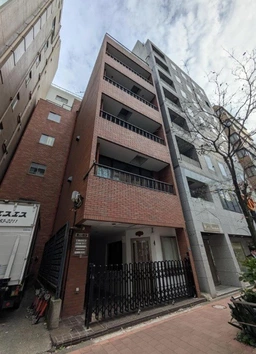 新橋駅 徒歩8分 現況:その他 その他居抜きなど物件 【重飲食可】赤レンガ通り沿い外観