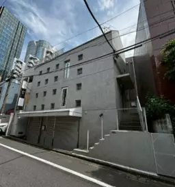 六本木駅　７分、１階路面店舗