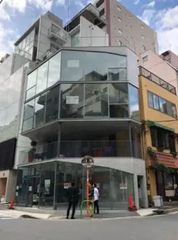 シンボリックなデザインの物件です。