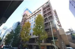 西麻布交差点近く　六本木通り沿い　路面店舗外観