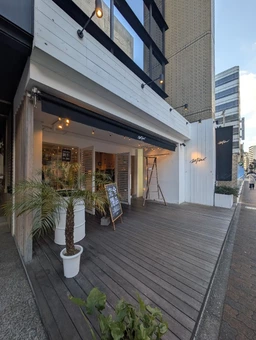 乙仲通り・南京町・メリケンパークに近い好立地 1F路面店舗外観