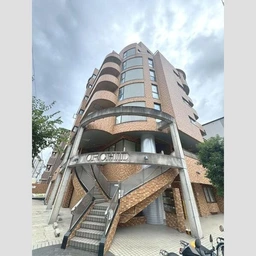 スケルトン店舗外観