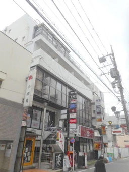 下北沢駅徒歩2分、あずま通り沿い、エレベーター有の事務所・店舗物件！外観