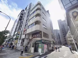 明治通り沿い！渋谷駅徒歩4分 駅近の好立地【サービス店舗相談可能】外観