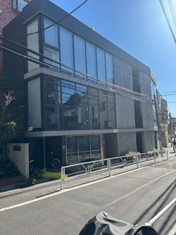 渋谷区桜丘・会員制バー居抜き！！ カウンター席・テーブル席あり ☆