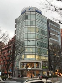 ≪新宿三丁目駅 徒歩1分｜5階・クリニック相談可｜186.81㎡≫