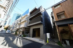 六本木駅 徒歩4分／龍土町美術館通りからすぐ／新築の地階物件【軽飲食相談】