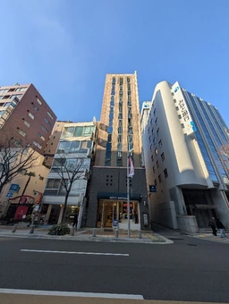 三宮中央通り・三宮町 / エレベーターで2階部分外観