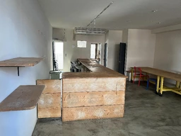 本厚木駅 徒歩6分 現況:カフェ 飲食居抜き物件外観