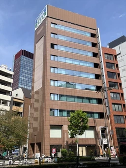 秋葉原至近　靖国通り1階路面 スケルトン物件 【業種相談】