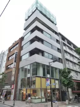 麻布十番駅 徒歩2分 雑式通り沿い角地　1階路面物件 【業種相談】