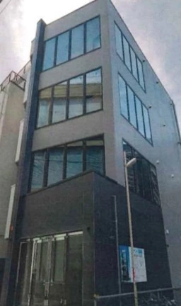 住宅立地　隣に時間貸し自転車駐輪場有