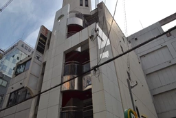 西中島南方駅 徒歩2分 現況:スケルトン外観