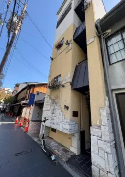 京都河原町駅 徒歩6分 1-4F一括貸し レストラン+住居居抜き物件 【飲食可】外観