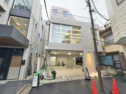 ≪明治神宮前駅 徒歩7分｜1・3階（1階約1坪）｜カフェ歓迎｜32.70㎡≫外観