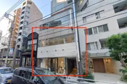 表参道１０分骨董通りに面する１〜２階内階段テナント。FR最大４ヶ月。サロン、クリニック、サービス、物販最適【飲食不可】