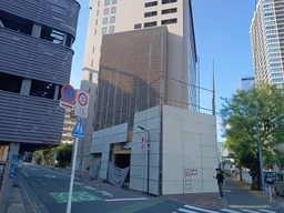 新築ビル／角地／間口広い／飲食可／専用階段あり