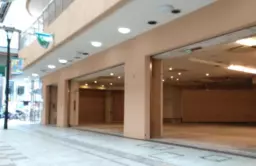 新長田駅 徒歩5分 商店街入口 1F路面店〈108区画〉スケルトン物件 【飲食可】外観