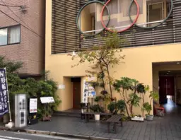 蔵前駅 徒歩1分◆春日通りから入ってスグ◆『隅田川花火大会』一望出来るロケーション◆寿司店居抜き希望◆スケルトン要相談◆外観