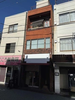 北千住駅徒歩3分　飲食不可　前面ガラス張り外観