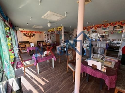 インド料理店居抜◎店舗＋住居（1階約85㎡・2階約140㎡）外観